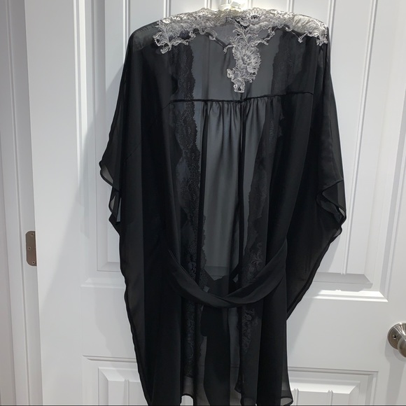 One Size Victoria's Secret Lace Trim Robe White Black Sheer Rare - Picture 10 of 12